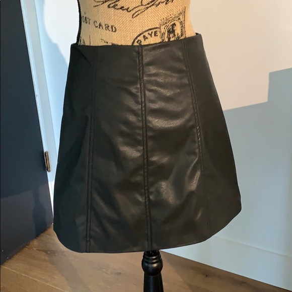 Leather skirt - Picture 3 of 5